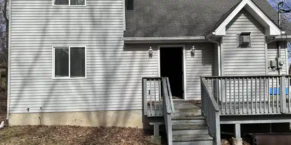 105 N Ridge Drive