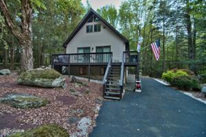 11 Roamingwood Ct