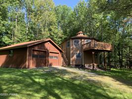 50 Woodcrest Ln