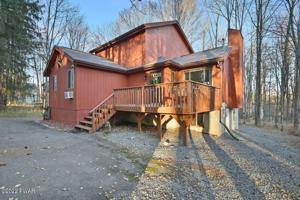 33 Woodcrest Ln