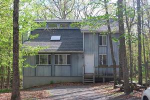 127 Surrey Dr