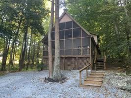 34 Elmwood Ct