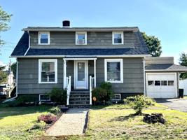 100 1st St