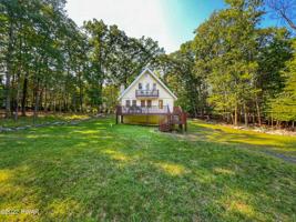 107 Lakeview Dr