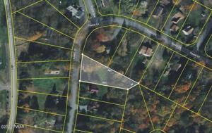 38 Forest Ln