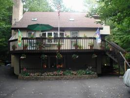 2071 E Lakeview Dr
