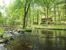 105 Oneida Rd