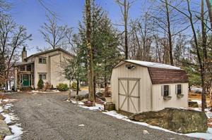 1790 Roamingwood Ct