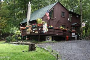 105 Edgewater Dr