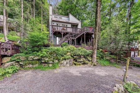 42 Roamingwood Road