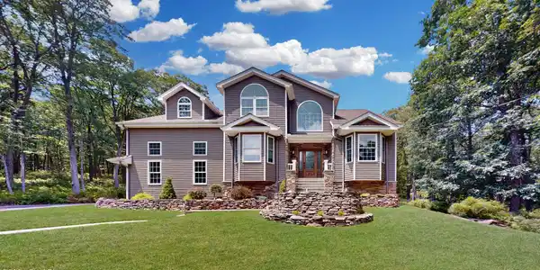 236 Log Tavern Drive