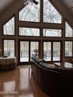 120 Forest Dr