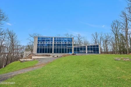 32 Ridge Trail