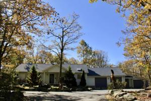 156 N Hillview Dr