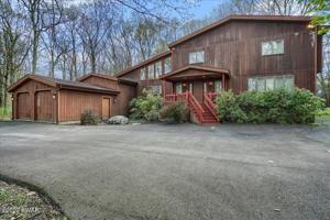 807 Niblick Court