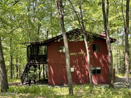 312 Surrey Dr