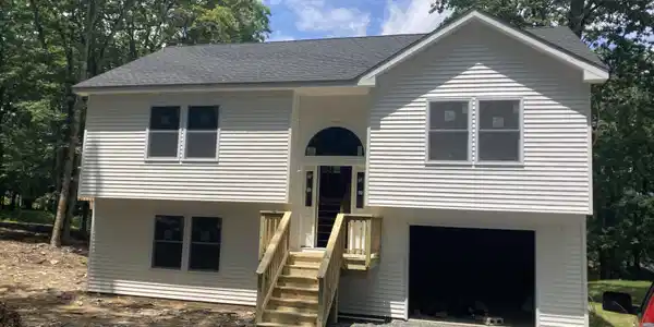 115 Beach Rd