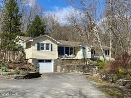 1236 Delaware Dr