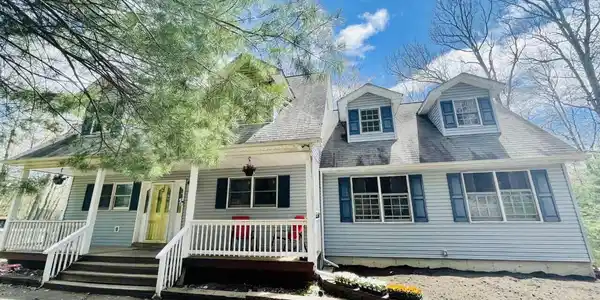 504 Log Tavern Rd
