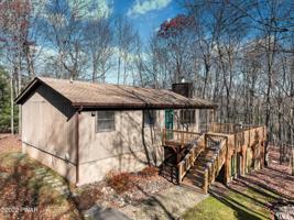 100 Gloria Ct