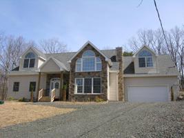 107 Horseshoe Lane
