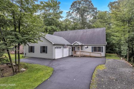 1062 Mockingbird Ln