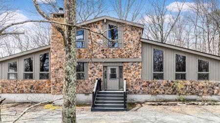 122 Canoebrook Drive