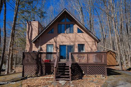 11 Woodridge Court