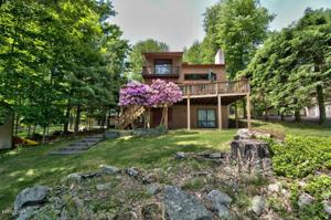 1193 Lakeview Drive West
