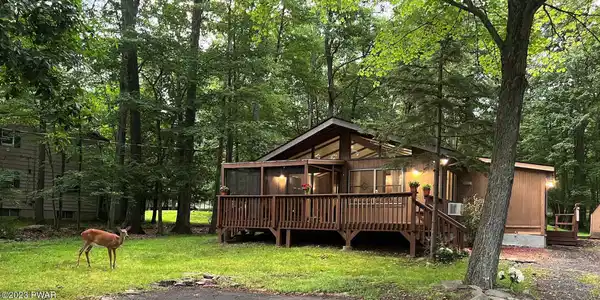 214 E East Lake Dr