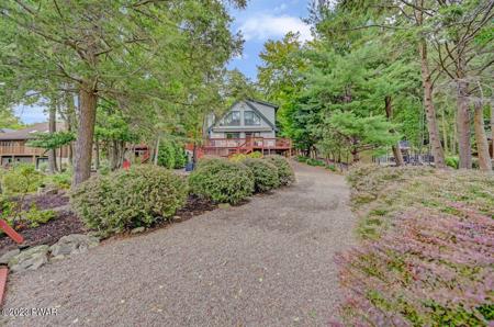 77 Roamingwood Rd