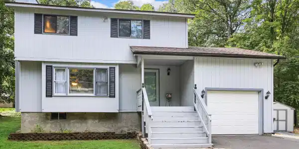 113 Hemlock Rd