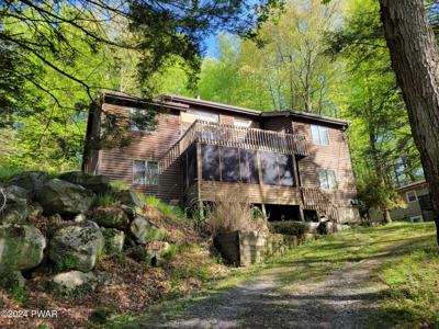 48 Roamingwood Road
