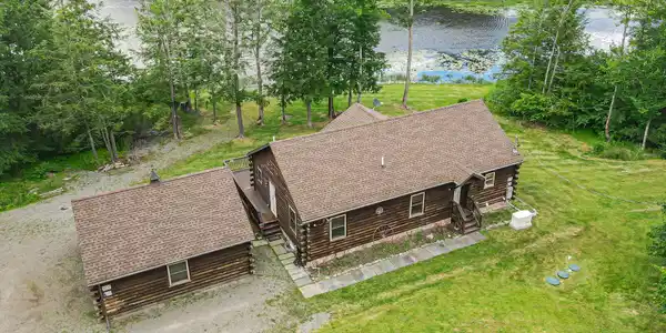 221 Como Road