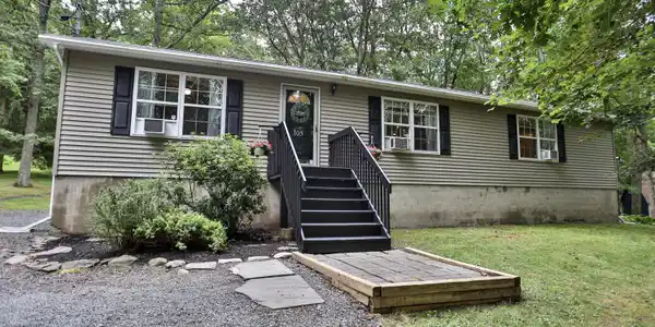 105 Hummingbird Court