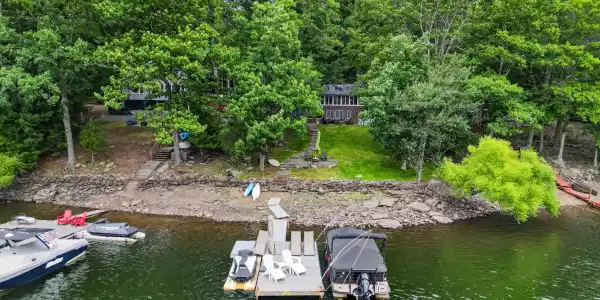 28 Lakeview Drive