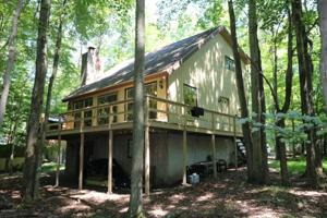 1392 Woodview Ter
