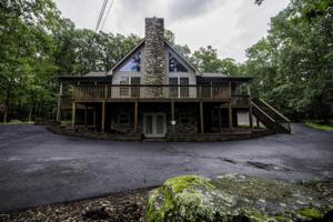 104 E Lakeview Rd