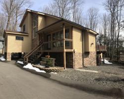 695 Woodridge Dr