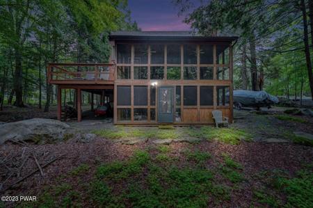 1745 Lakeview Drive