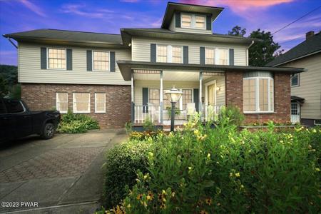 705 Avenue I