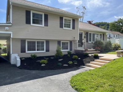 400 Avenue I