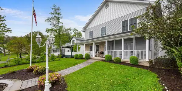 121 Island View Drive