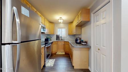 9 Oakwood Court