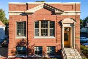 123 Washington St