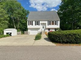 9 Holly Rd