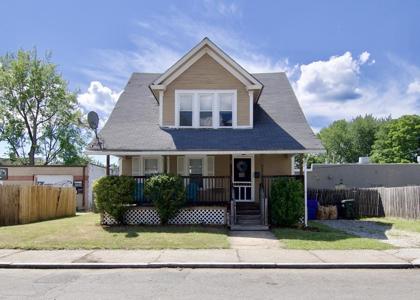 16 Amity Ct