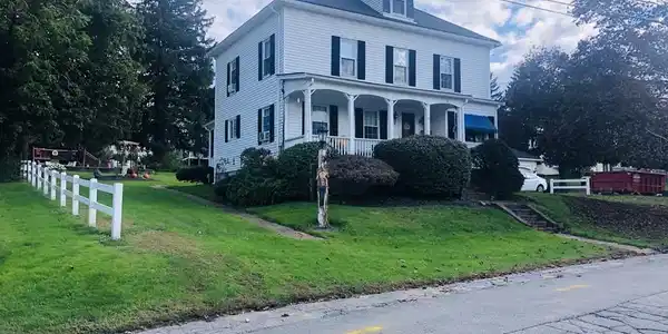 20 Spring St
