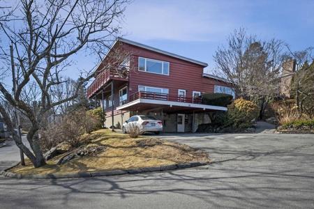 26 Stony Brook