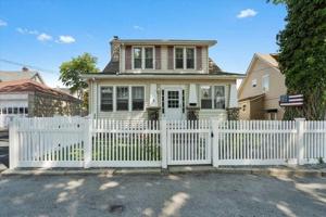 1 Agate Ave